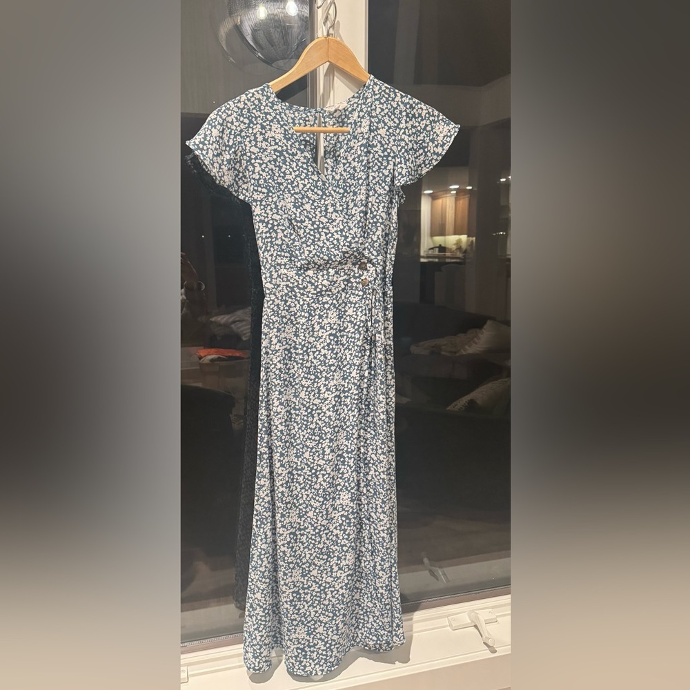 Sienna Sky Blue and White Floral Midi Dress
